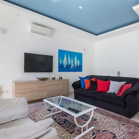 Luxury Vista With Pool And Sea View فيلة أوباتيا