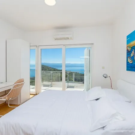 Luxury Vista With Pool And Sea View * أوباتيا