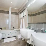Villa Luxury Vista With Pool And Sea View