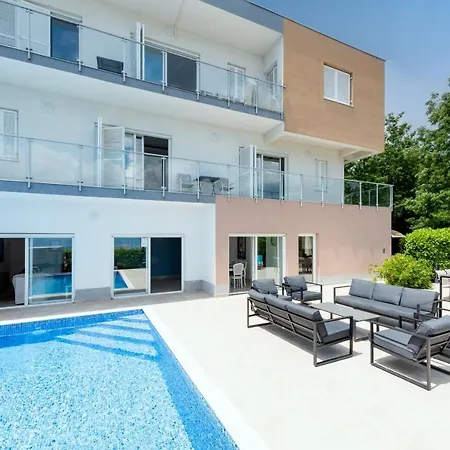 Luxury Vista With Pool And Sea View * Abbázia