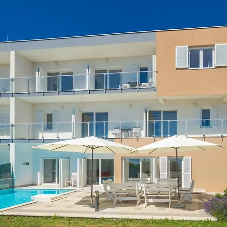 Luxury Vista With Pool And Sea View Вилла *