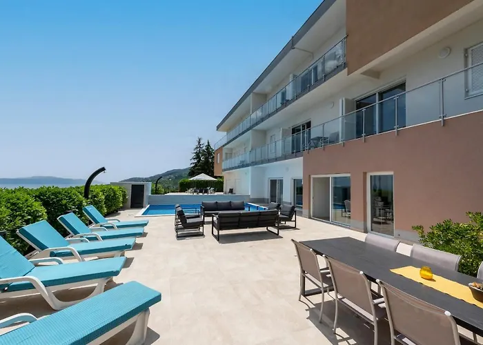 Вилла Luxury Vista With Pool And Sea View Опатия