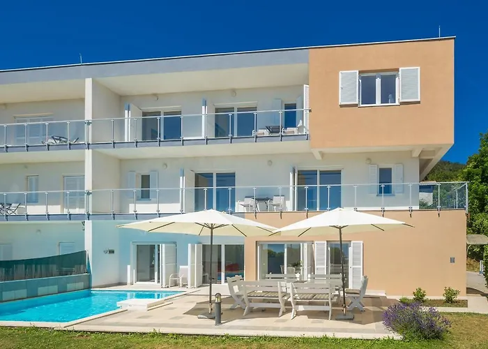 Luxury Vista With Pool And Sea View Вилла *