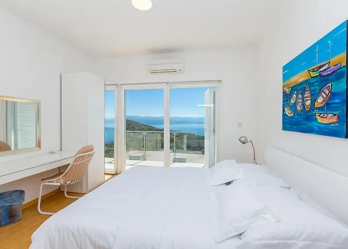 Luxury Vista With Pool And Sea View * Опатия